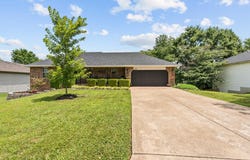 2602 S 15th Avenue, Ozark, MO 65721