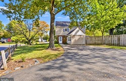 8585 SHERMAN Court, MANASSAS, VA 20110