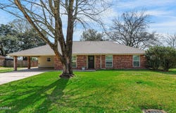 113 Weeks Drive, Youngsville, LA 70592