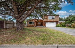 1145 NEWPORT AVE, Bandon, OR 97411