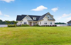 5832 Dottie Circle, Hope Mills, NC 28348