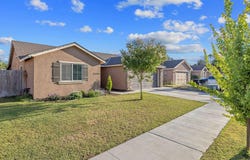 2149 E Delta Court, Visalia, CA 93292