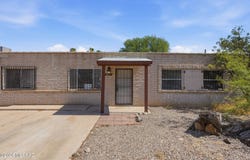 6915 E Tobin Place, Tucson, AZ 85730