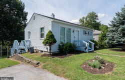 4713 HILLSIDE ROAD, HARRISBURG, PA 17109
