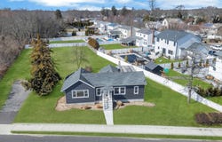 60 udall Road, West Islip, NY 11795