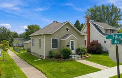 901 S ASH AVENUE, Marshfield, WI 54449