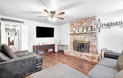 2003 Dennis Drive, Selma, CA 93662