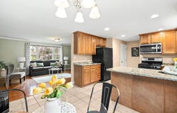 36 Willowdale Rd, Tyngsborough, MA 01879