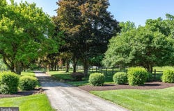 137 DAVIS ROAD, MALVERN, PA 19355