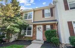 450 Saint Giles Court, Franklin Twsp, NJ 08873