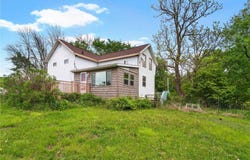 W11651 State Road 35, Oak Grove Twp, WI 54021