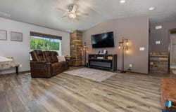 38 N 6th St, Baltic, SD 57003