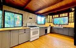 600 Lake Rd, Junction City, CA 96048