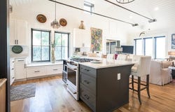 214 Ave C, Apalachicola, FL 32320