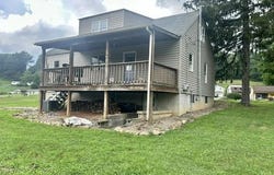 339 Chesapeake Road, Fairmont, WV 26554