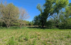 Dixon Road, Monroe, MI 48161