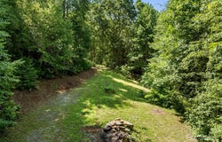 157 Shadow Run Road, Hendersonville, NC 28792
