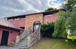 562 Rolling Hills, PRINCETON, WV 24740