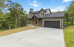 12 Arbroath Lane, Bella Vista, AR 72715