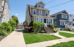 19 Garden Street, Valley Stream, NY 11581