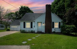 2958 E Stewart Road, Midland, MI 48640