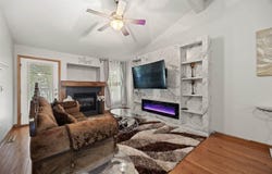 1050 Twilight Dr, NorthLiberty, IA 52317