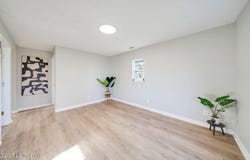 4505 River Front Dr, Louisville, KY 40216