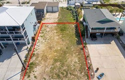 806 Lantana Dr, Port Aransas, TX 78373