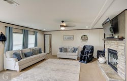 606 Black Scoter Drive, Princeton, LA 71067