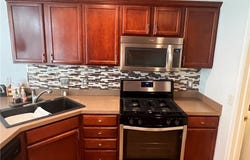 52 GREYSTONE, Poland, OH 44514