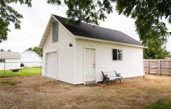 305 2nd Avenue SE, Plainview, MN 55964