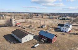5429 BRODERICK Road, OMRO, WI 54963