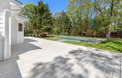 4 Pine Tree Ct, East Quogue, NY 11942