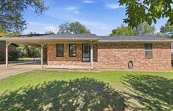 105 Kell Dr, Beebe, AR 72012