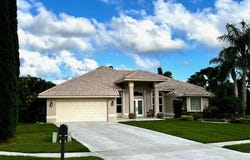 5609 Lake Shore Village Circle, Lake Worth, FL 33463