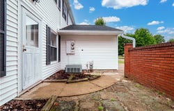 36 Dorchester Lane, Mentor, OH 44060