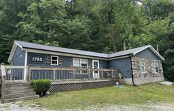 1765 Mason Lake Road, Berea, KY 40403