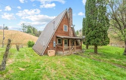 400 Walnut Creek Ln, Independence, VA 24348
