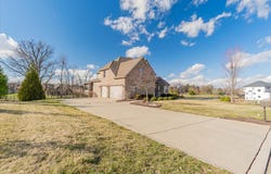 19863 Jared Drive, Bloomington, IL 61705