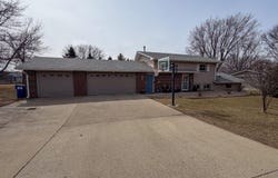 413 3rd St SE, De Smet, SD 57231