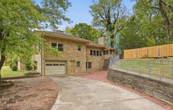 517 W Hickory Street, Neosho, MO 64850