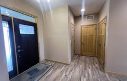 1512 S Meadowland Ave, Sioux Falls, SD 57106