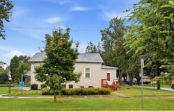 102 N Adams Street, Westmont, IL 60559