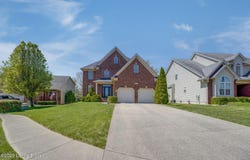 6017 Sweetbay Dr, Crestwood, KY 40014
