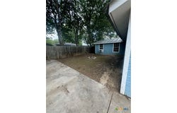 766 Avenue C, Seguin, TX 78155