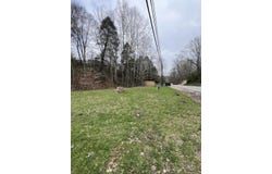2643 HWY 421, Manchester, KY 40962