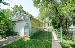 2819 W SEIBOLD Street, Peoria, IL 61605