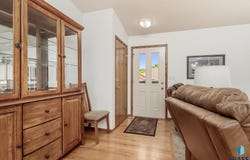 303 E 11th St, Dell Rapids, SD 57022