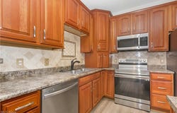 104 Pyrite Court, Berea, OH 44017