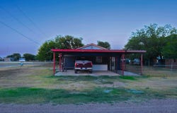 1201 Ave J, Petersburg, TX 79250